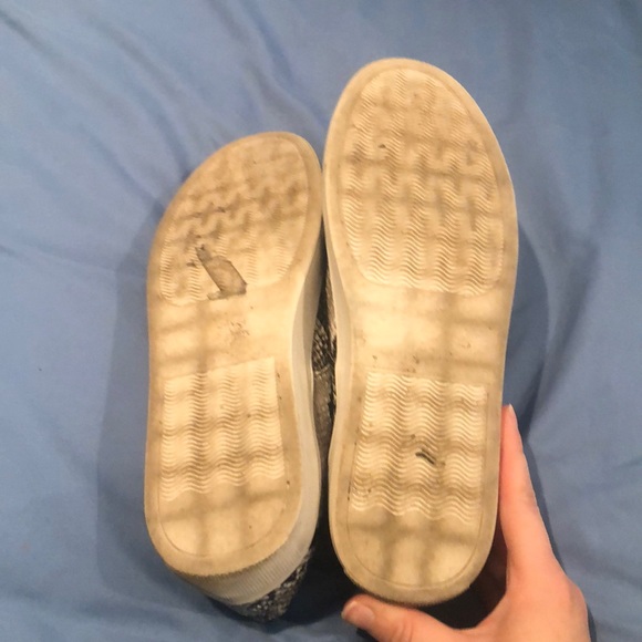 Snakeskin shoes - Picture 2 of 2